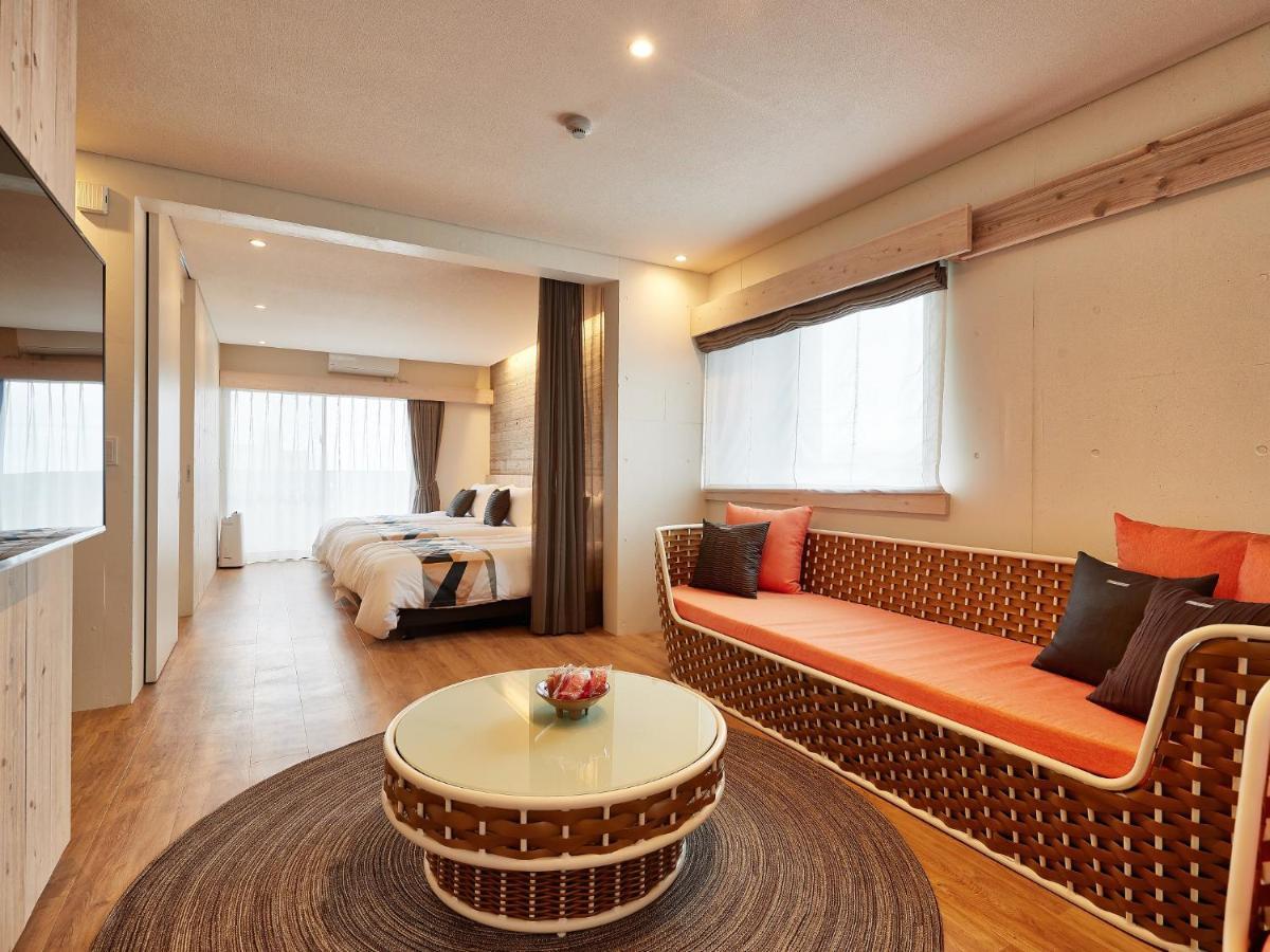 Yomitan Condhotel Nd Bagian luar foto